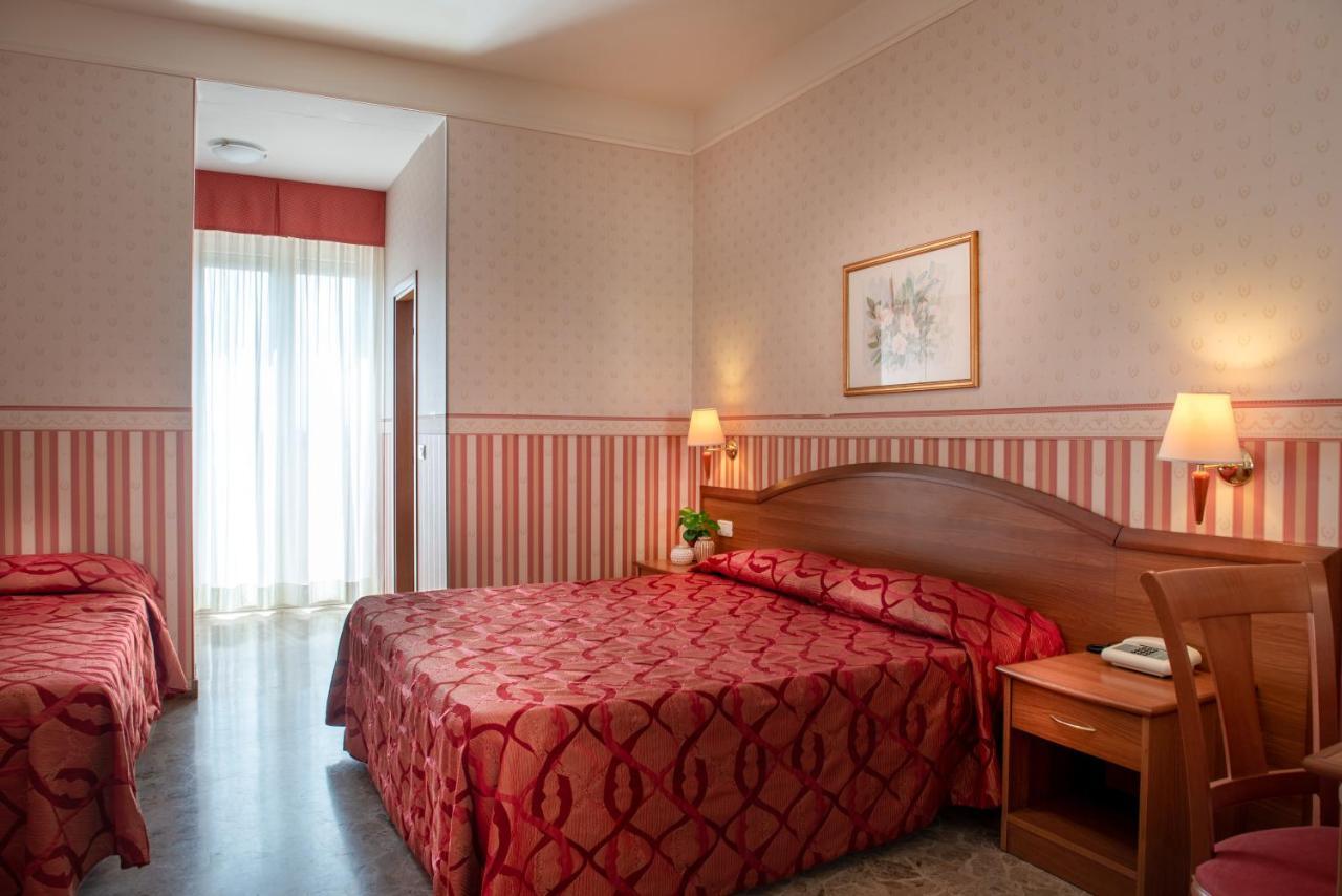 Hotel Tiffany Rimini Exteriér fotografie