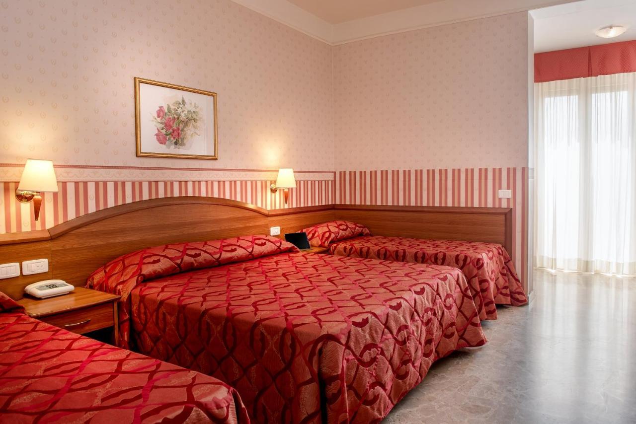 Hotel Tiffany Rimini Exteriér fotografie
