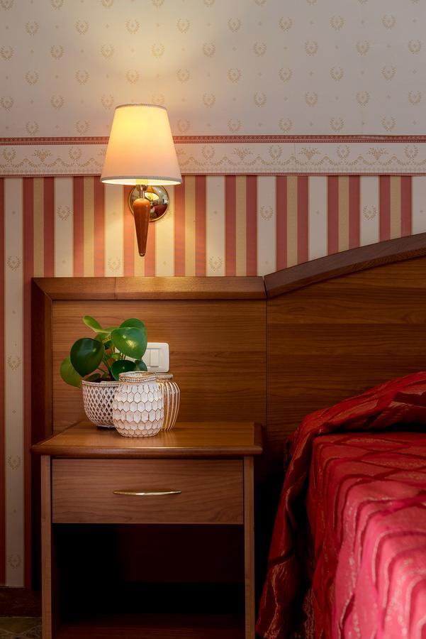Hotel Tiffany Rimini Exteriér fotografie